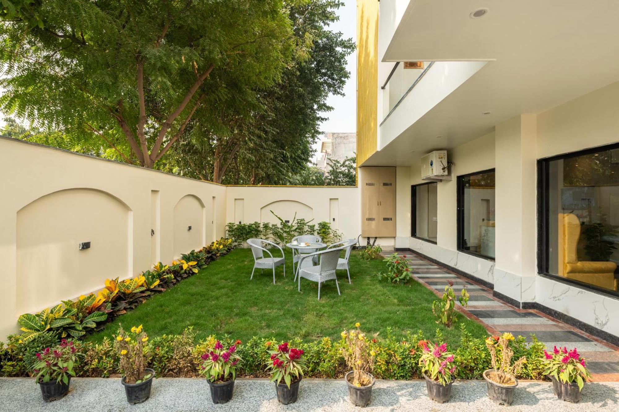 Lime Tree Hotel & One Bhk Serviced Apartment Noida - Sector 50 Metro 外观 照片