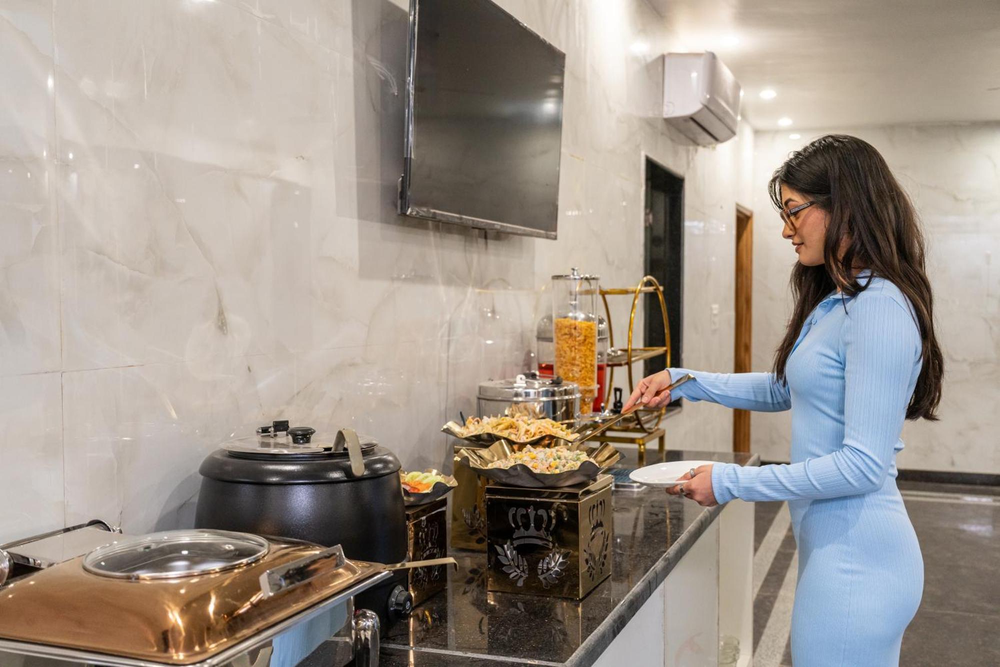 Lime Tree Hotel & One Bhk Serviced Apartment Noida - Sector 50 Metro 外观 照片