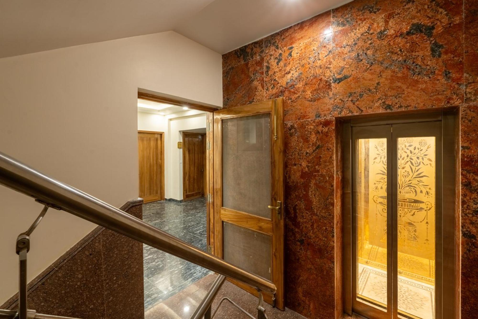 Lime Tree Hotel & One Bhk Serviced Apartment Noida - Sector 50 Metro 外观 照片